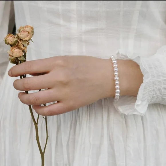 Genuine White Pearl Stretch Bracelet - Picture 9 of 13